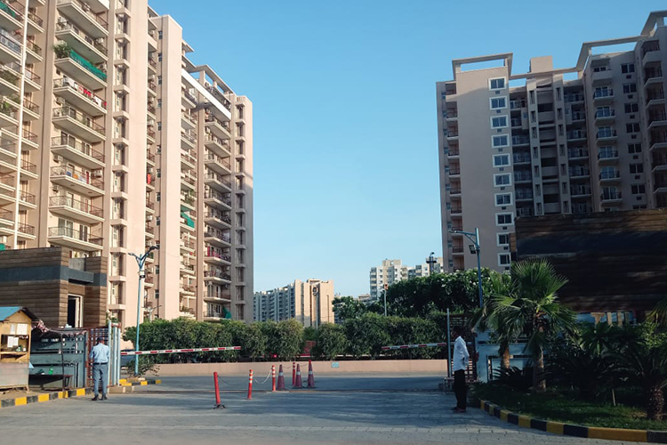 4 BHK 2400 Sq.Ft. Apartment in Tulip Purple