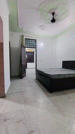 1 BHK + Extra Room 100 Sq.Ft. Builder Floor in Signature Tower Sector 30