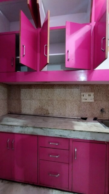 Furnished Amenities in 1 BHK Builder Floor at Signature Tower Sector 30, Sector 30 – for Rent