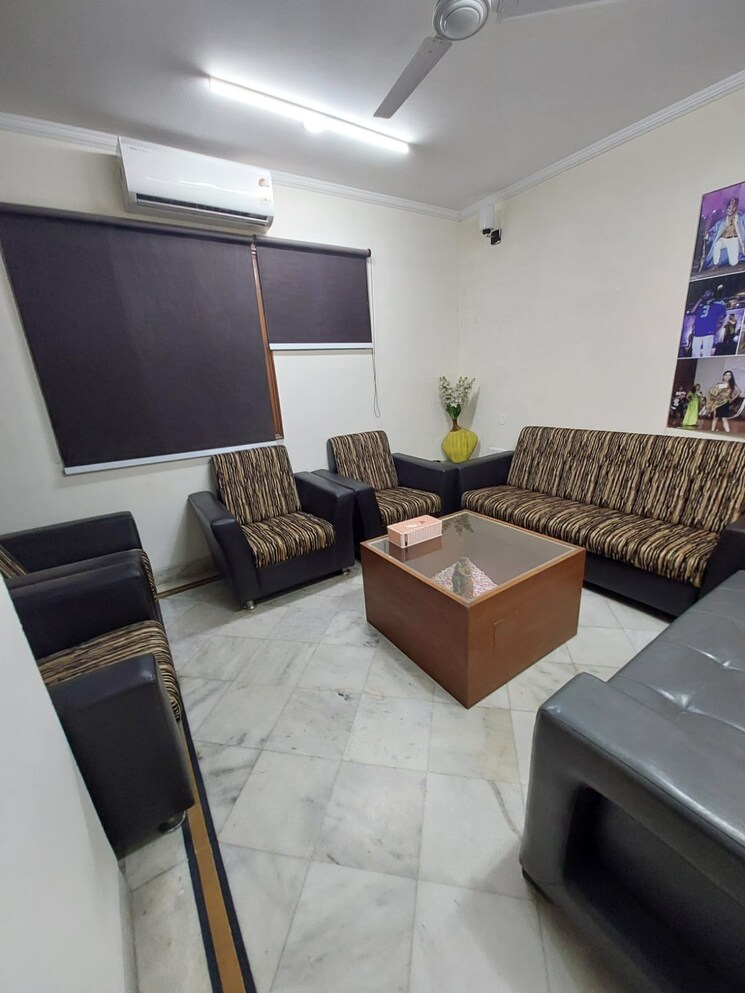 Living Room, shivalik colony Commercial Office Space 2700 Sq.Ft. In Shivalik Colony Delhi 9152689
