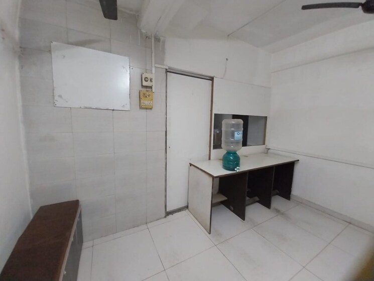 Team Area, rolex-apartment Commercial Office Space 1180 Sq.Ft. In Malad West Mumbai 9067818