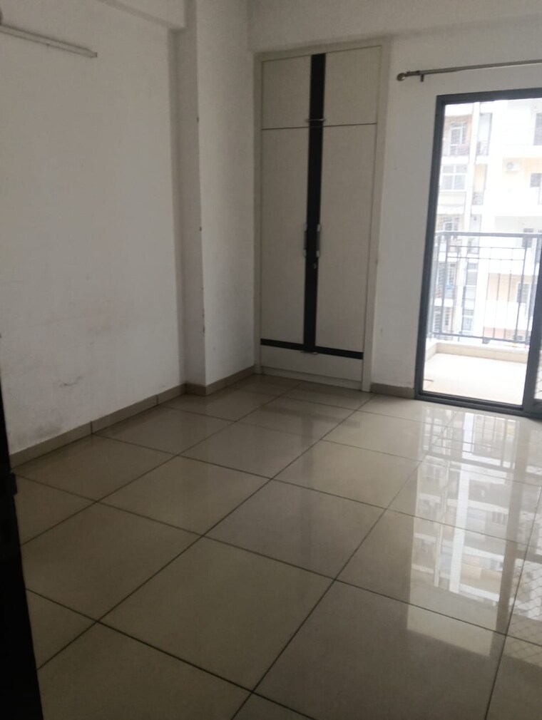 Room, ska-greenarch 3 Bedroom 1600 Sq.Ft. Apartment In Sector 16b Greater Noida Greater Noida 9152744