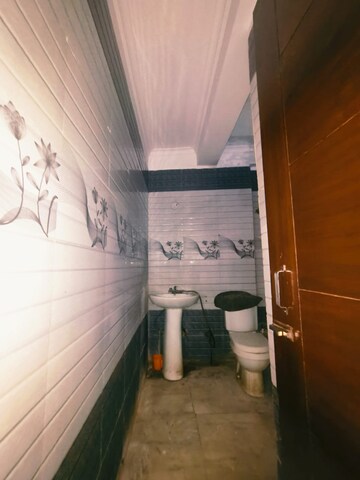 Bathroom in 2 BHK Builder Floor at Dwarka Mor – for Rent