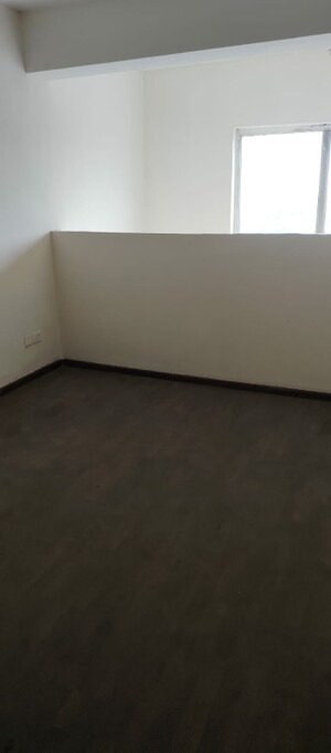 Room in 3 BHK Apartment at Paras Seasons, Sector 168 – for Sale