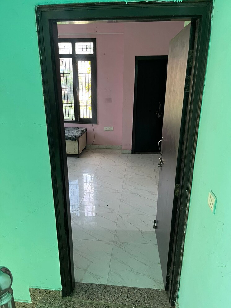 Balcony, arv-park 2 Bedroom 1050 Sq.Ft. Independent House In Sector 63 Noida 9152825