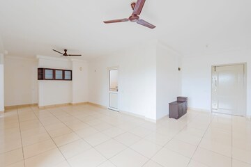 Room in 3 BHK Apartment at Brigade Metropolis, Mahadevpura – for Rent