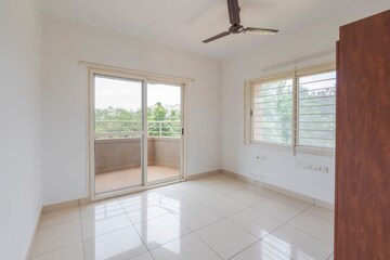 Room in 3 BHK Apartment at Brigade Metropolis, Mahadevpura – for Rent