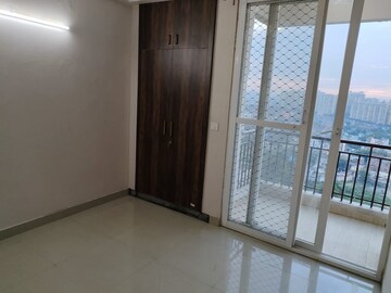 2.5 BHK Apartment For Rent in Amrapali Golf Homes, Sector 4 Greater Noida