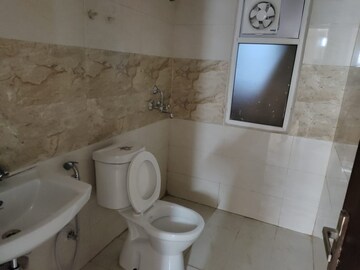 Bathroom in 2.5 BHK Apartment at Amrapali Golf Homes, Sector 4 Greater Noida – for Rent