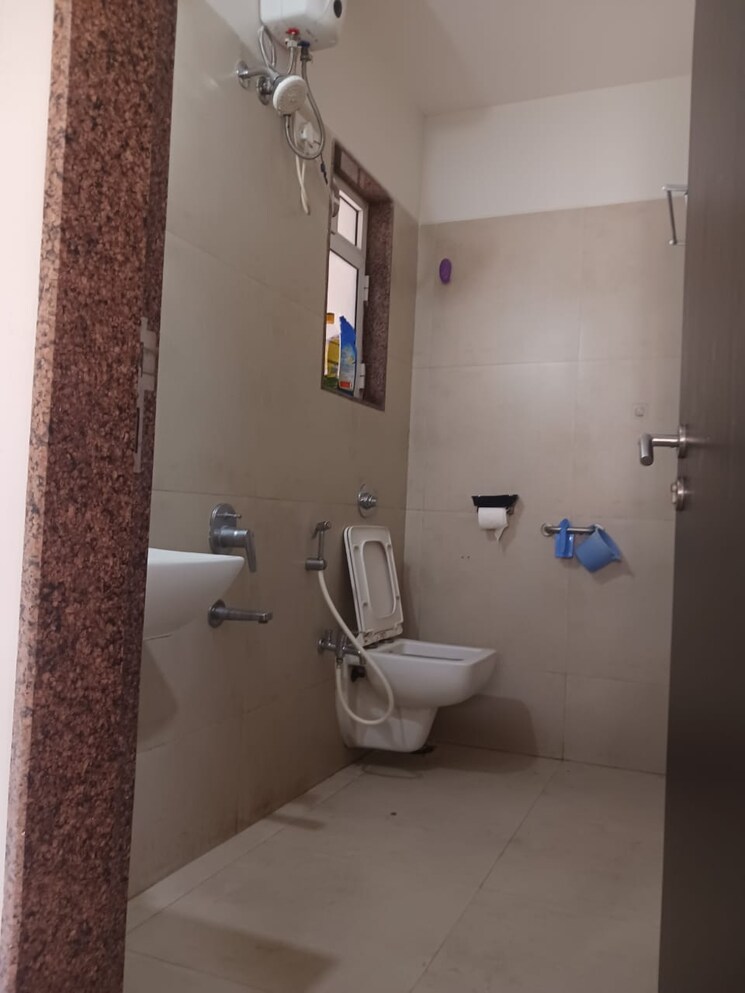 Bathroom, puranik-rumah-bali 2 Bedroom 670 Sq.Ft. Apartment In Ghodbunder Road Thane 9152890