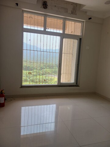 Room in 2 BHK Apartment at Puranik Rumah Bali, Ghodbunder Road – for Rent