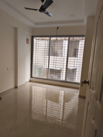 Room in 2 BHK Apartment at Puranik Rumah Bali, Ghodbunder Road – for Rent