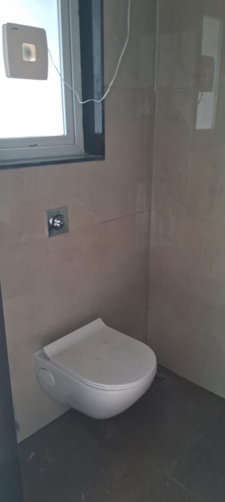 Bathroom, vaibhavlaxmi-queens-avenue 2 Bedroom 750 Sq.Ft. Apartment In Chembur Mumbai 9152885