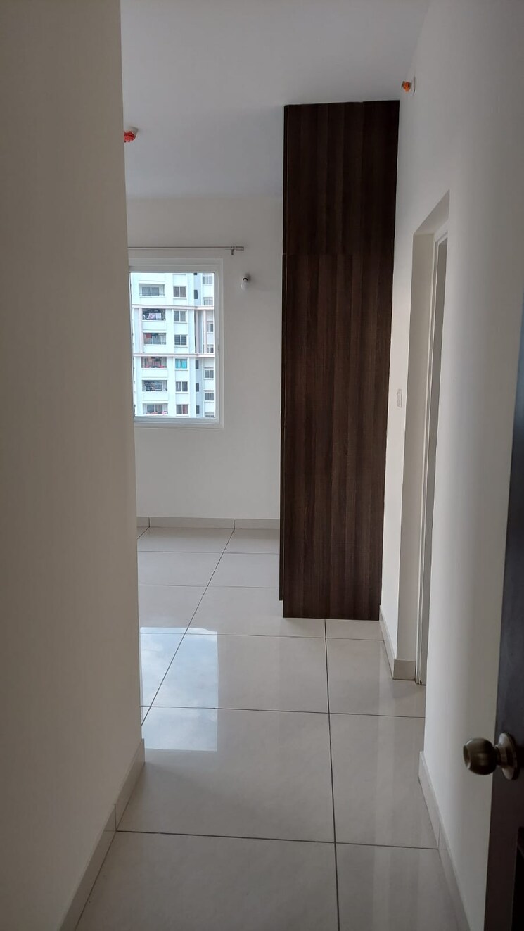 Bathroom, prestige-lakeside-habitat 3 Bedroom 1655 Sq.Ft. Apartment In Varthur Bangalore 9152892