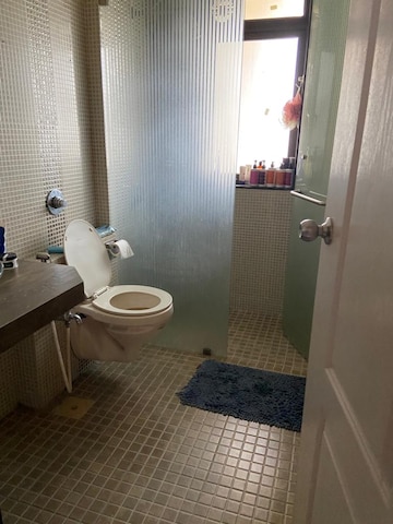 Bathroom in 2 BHK Apartment at Purbani Heights, Chembur – for Sale
