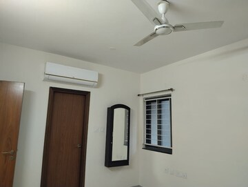 Room in 3 BHK Apartment at Rajapushpa Provincia, Narsingi – for Rent