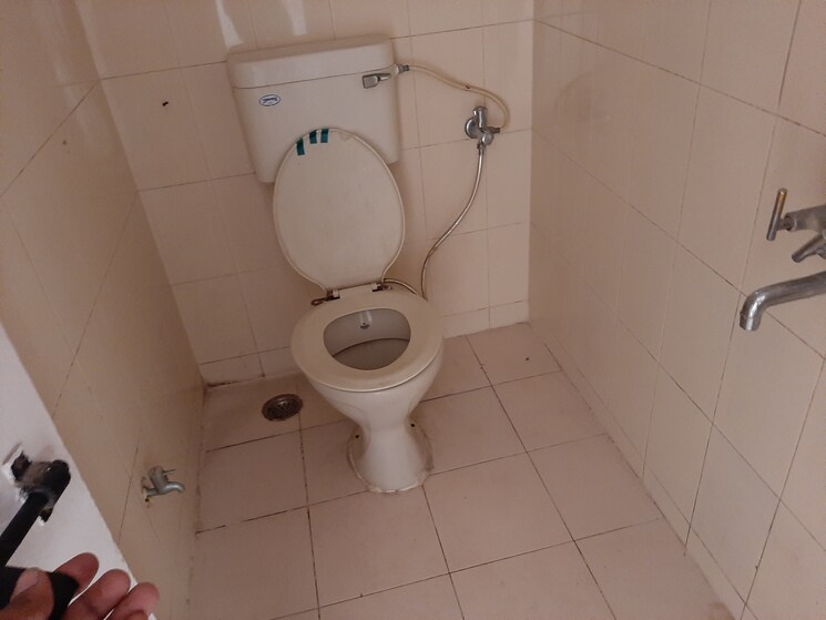 Bathroom, bhansali-campus 2 Bedroom 1000 Sq.Ft. Apartment In Sinhagad Road Pune 9152987