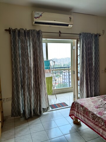 Bedroom in 3.5 BHK Apartment at LnT Realty South City, Bannerghatta Road – for Rent