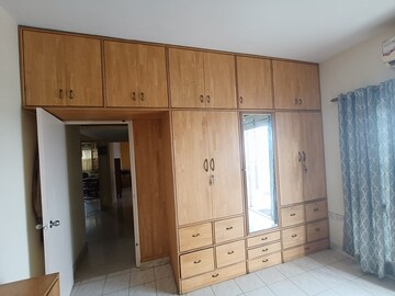 Furnished Amenities in 3.5 BHK Apartment at LnT Realty South City, Bannerghatta Road – for Rent