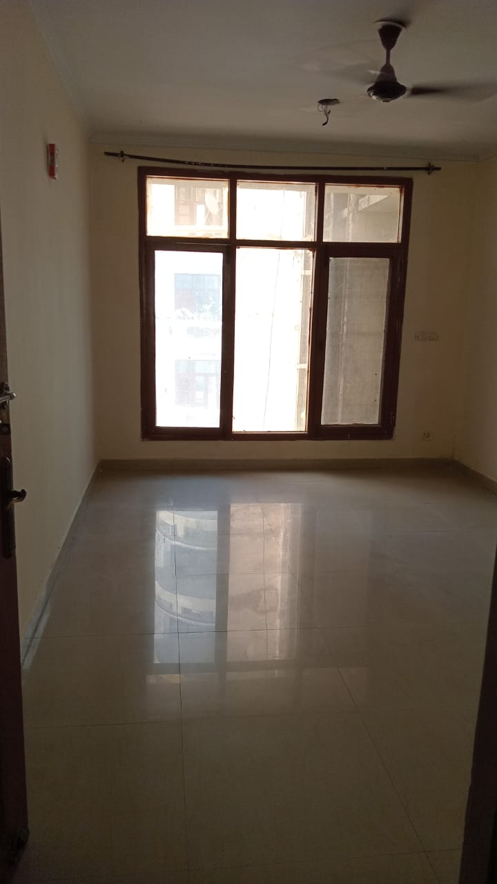 2 BHK Apartment For Sale in VIP Road