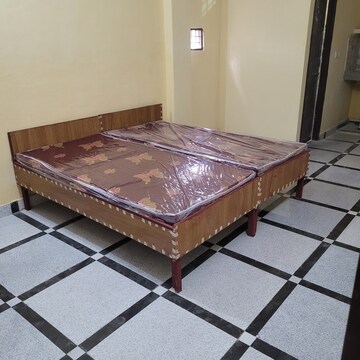 Bedroom in 1 RK Builder Floor at Deep Homes Sector 73, Sector 73 – for Rent