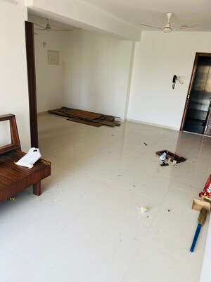 Room in 2 BHK Apartment at Om Sai Chembur Nandadeep CHS, Chembur – for Sale