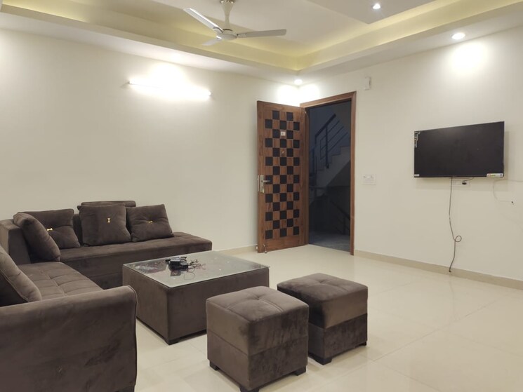 Living Room, saket 3 Bedroom 1600 Sq.Ft. Builder Floor In Saket Delhi 9153123
