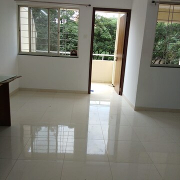 Room in 2 BHK Apartment at Bhansali Campus, Sinhagad Road – for Sale