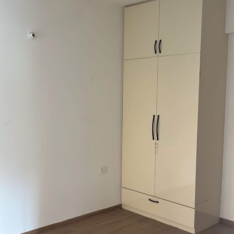 Room, tulip-yellow 3 Bedroom 1034 Sq.Ft. Apartment In Sector 69 Gurgaon 9153147