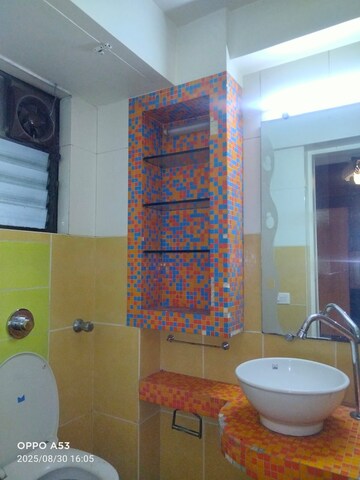 Bathroom in 4 BHK Apartment at Madhukunj Apartment Prabhadevi, Prabhadevi – for Rent