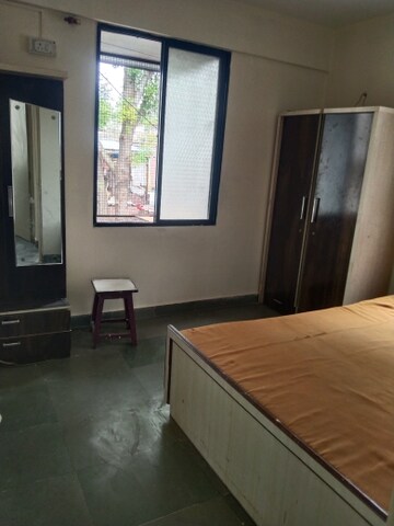 Room in 1 BHK Apartment at Jagrut CHS, Gokhalenagar – for Rent