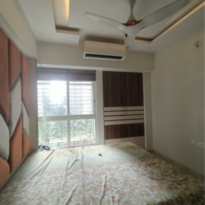 Bedroom in 2 BHK Apartment at Lodha Amara Tower 32 And 33, Sandoz Baug – for Rent
