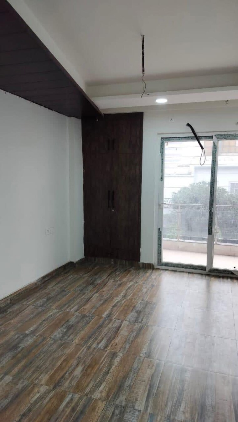 Room, modipuram bypass 2 Bedroom 1058 Sq.Ft. Apartment In Modipuram Bypass Meerut 9153200