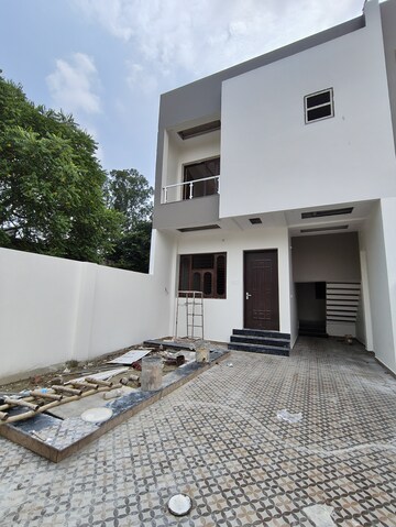 3 BHK Villa – Exterior View View at Kursi Road - for Sale
