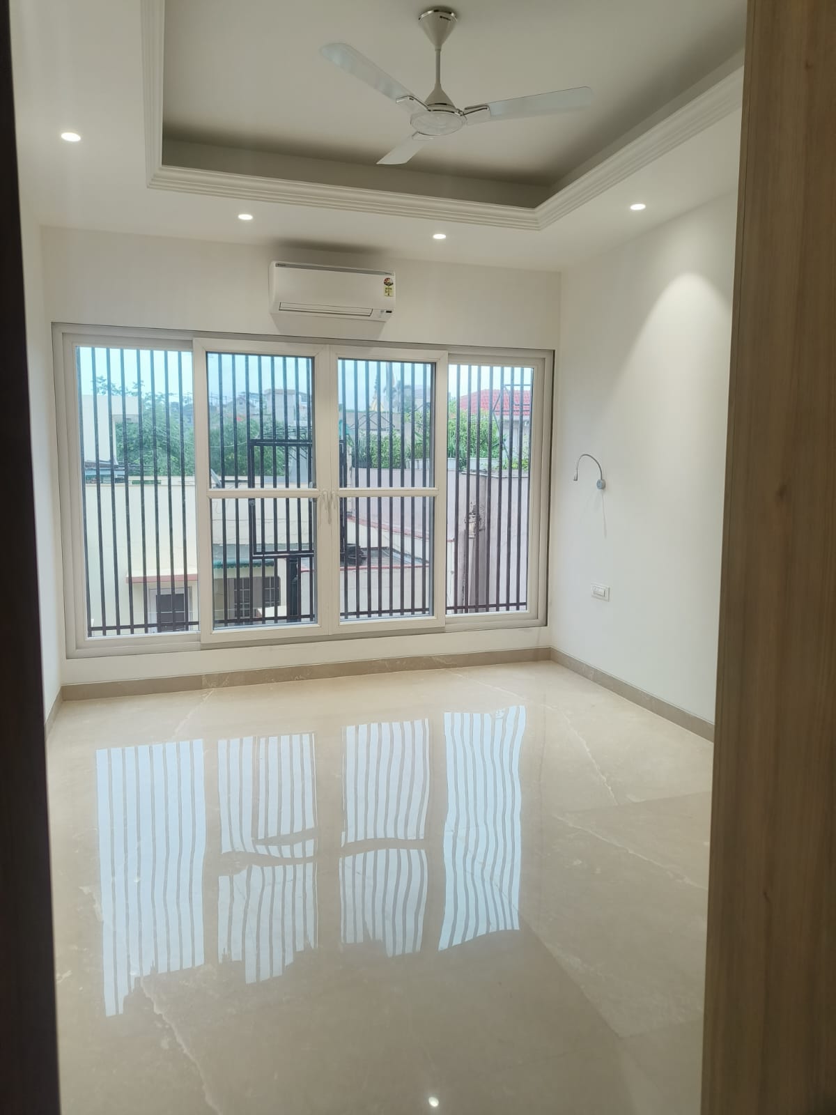 3 BHK + Servant Room Builder Floor For Sale in South Delhi