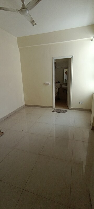 2 BHK Apartment For Rent in Shree Vardhman Mantra, Sector 67