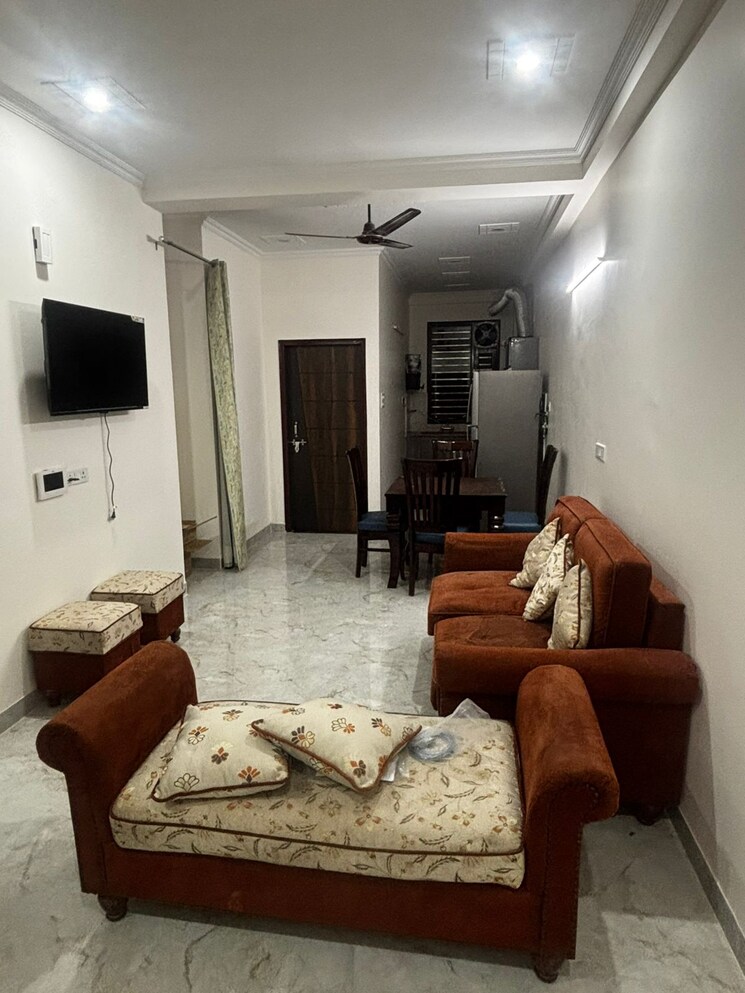 Living Room, greenwood-city 2.5 Bedroom 1100 Sq.Ft. Builder Floor In Sector 40 Gurgaon 9153285