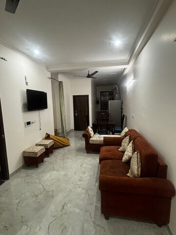 Living Room in 2.5 BHK Builder Floor at Greenwood City, Sector 40 – for Rent