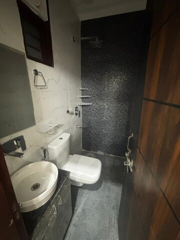Bathroom in 2.5 BHK Builder Floor at Greenwood City, Sector 40 – for Rent