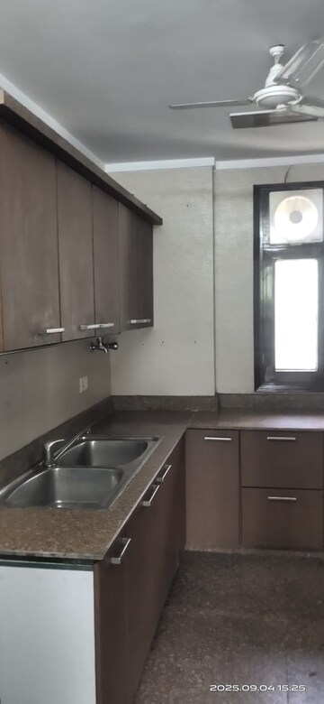 Kitchen in 3 BHK Builder Floor at Safdarjung Enclave – for Rent