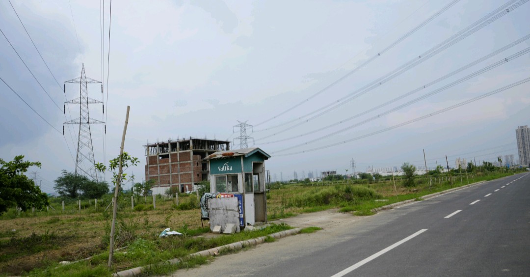 Plot For Sale in Vatika India Next 2