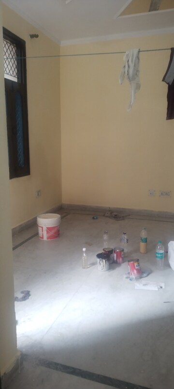 Living Room in 2 BHK Builder Floor at Mayur Vihar Phase 1 – for Rent