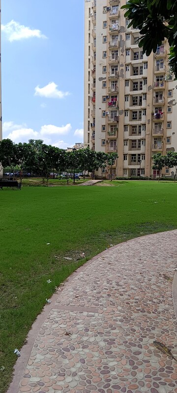 2 BHK Apartment – Garden View at Shree Vardhman Mantra, Sector 67 - for Rent