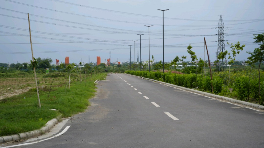 Plot For Sale in Vatika India Next 2