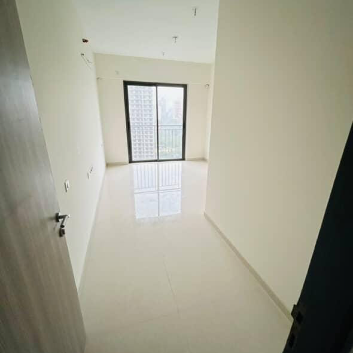 4 BHK + Extra Room 1285 Sq.Ft. Apartment in Rustomjee Summit