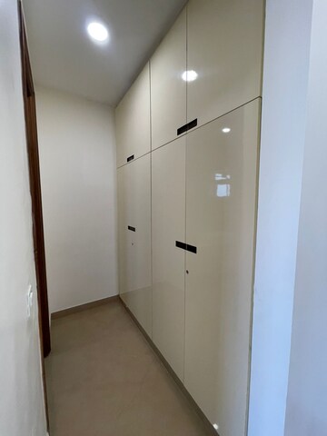 Building Lobby in 5 BHK Builder Floor at Sector 21c – for Sale
