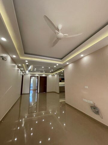 Building Lobby in 5 BHK Builder Floor at Sector 21c – for Sale