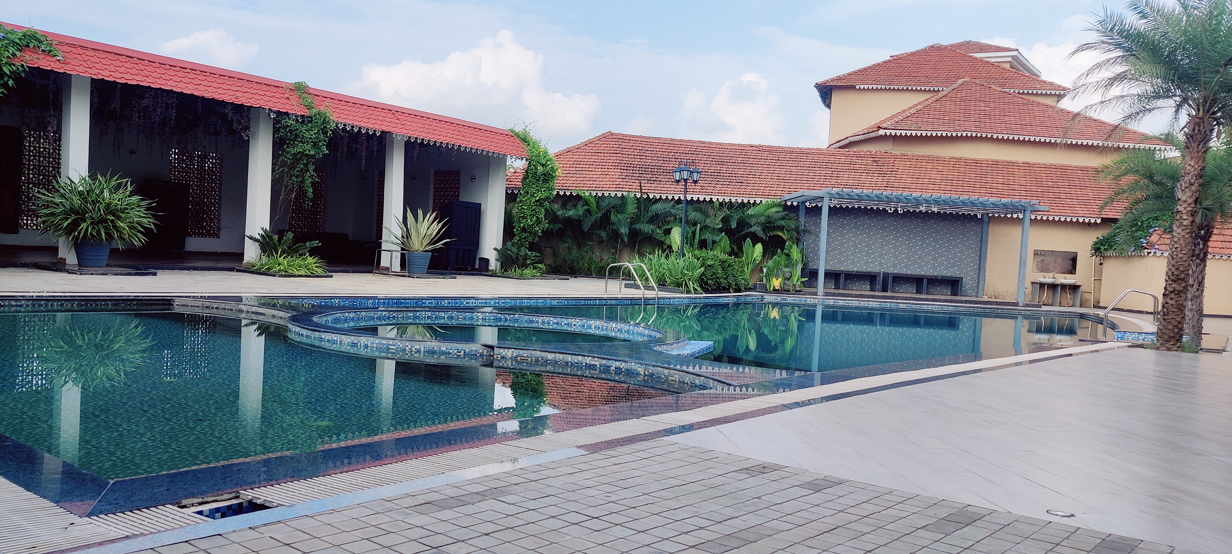 2 BHK + Servant Room Villa For Sale in Dhamtari Road