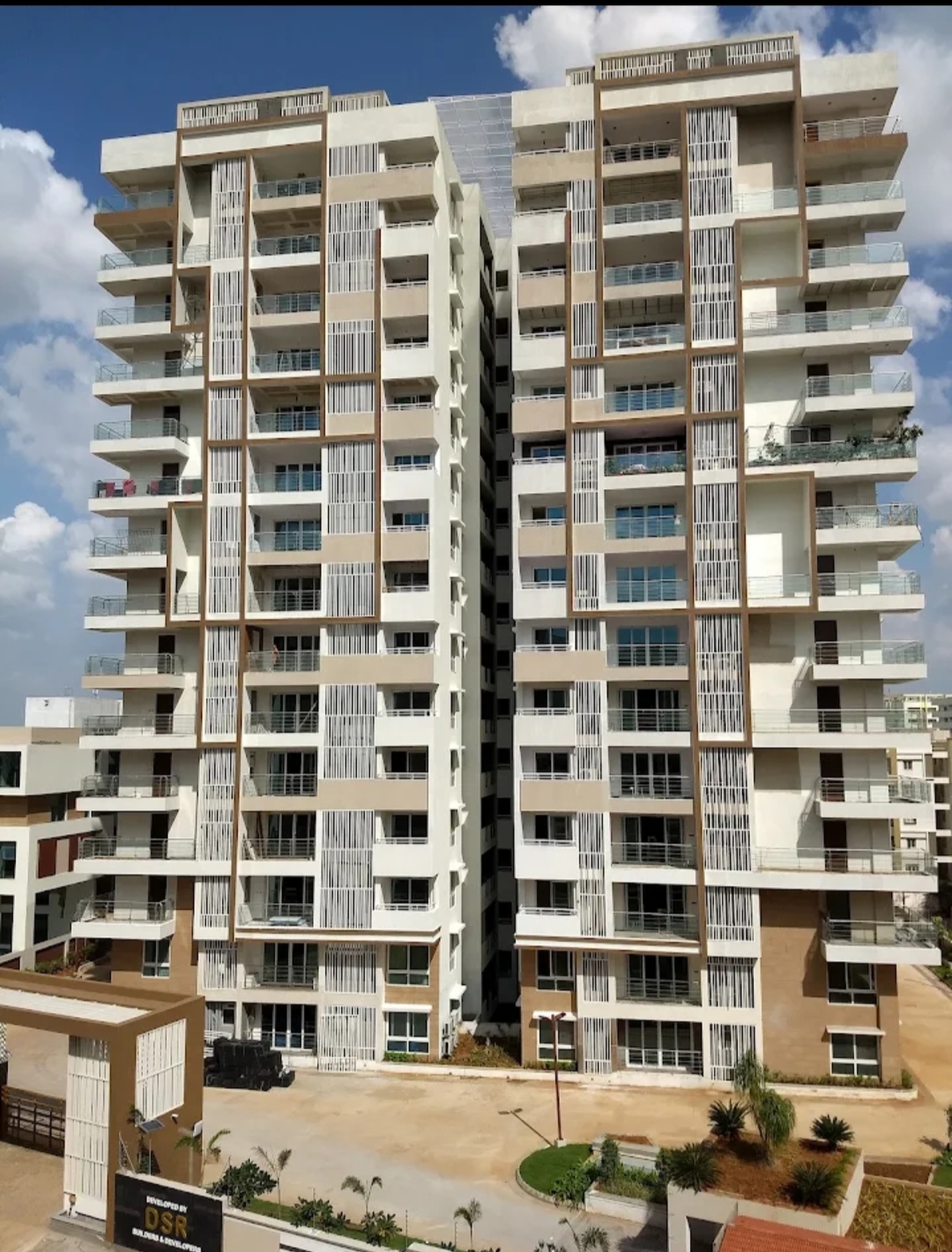 4 BHK Apartment For Sale in DSR Reganti