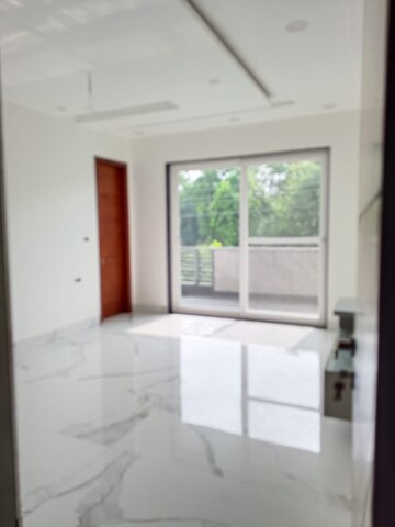 Kitchen in 4 BHK Builder Floor at Sector 46 – for Sale